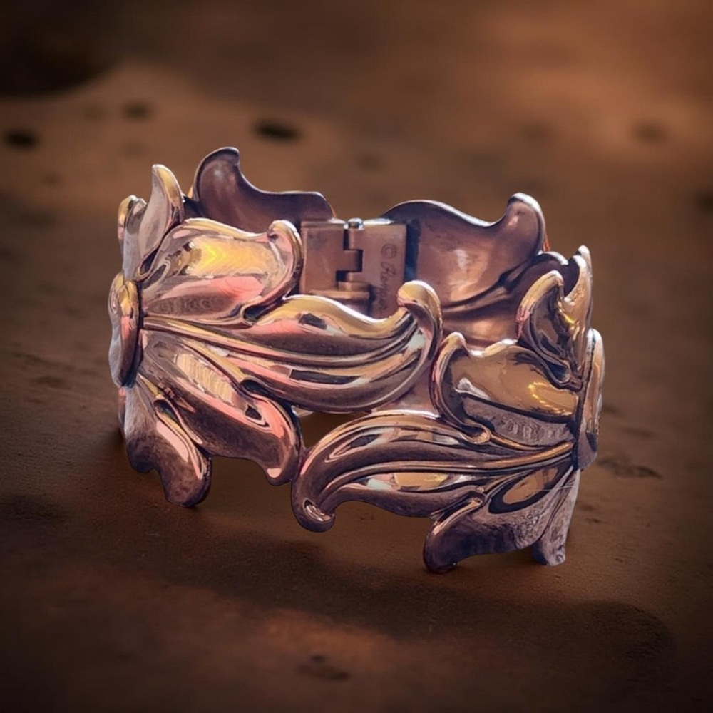 1950’s Renoir Hinged Leaf Shiny Copper Color Cuff Bracelet